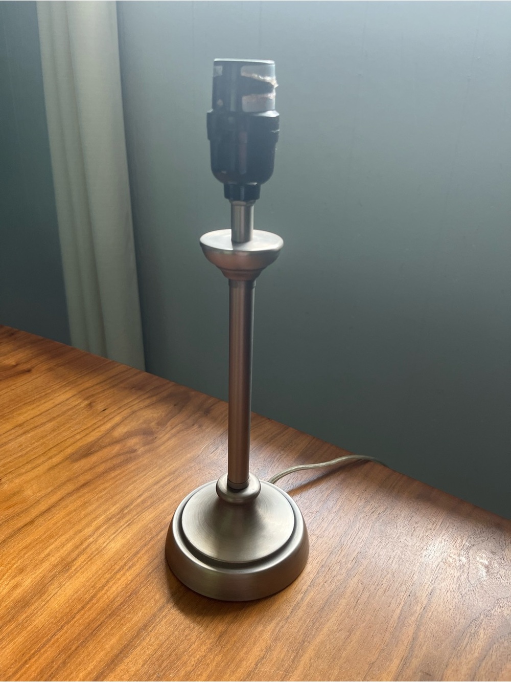 Small Silver Lamp - Picture 4 of 5
